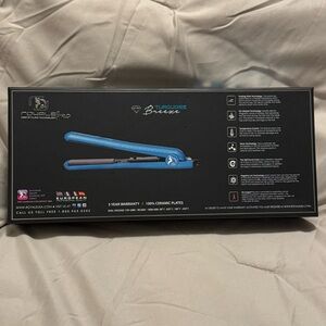 Hot Iron straightener *New with Few scratches just cosmetic flaws* MSRP $250